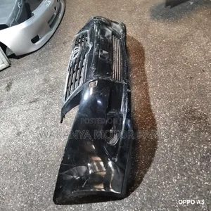 Toyota Avensis Front Bumper Complete, Model 2010 Ex Japan