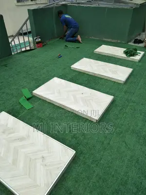 Green Artificial Turf Rolls for Gardens, Events and Outdoor Areas