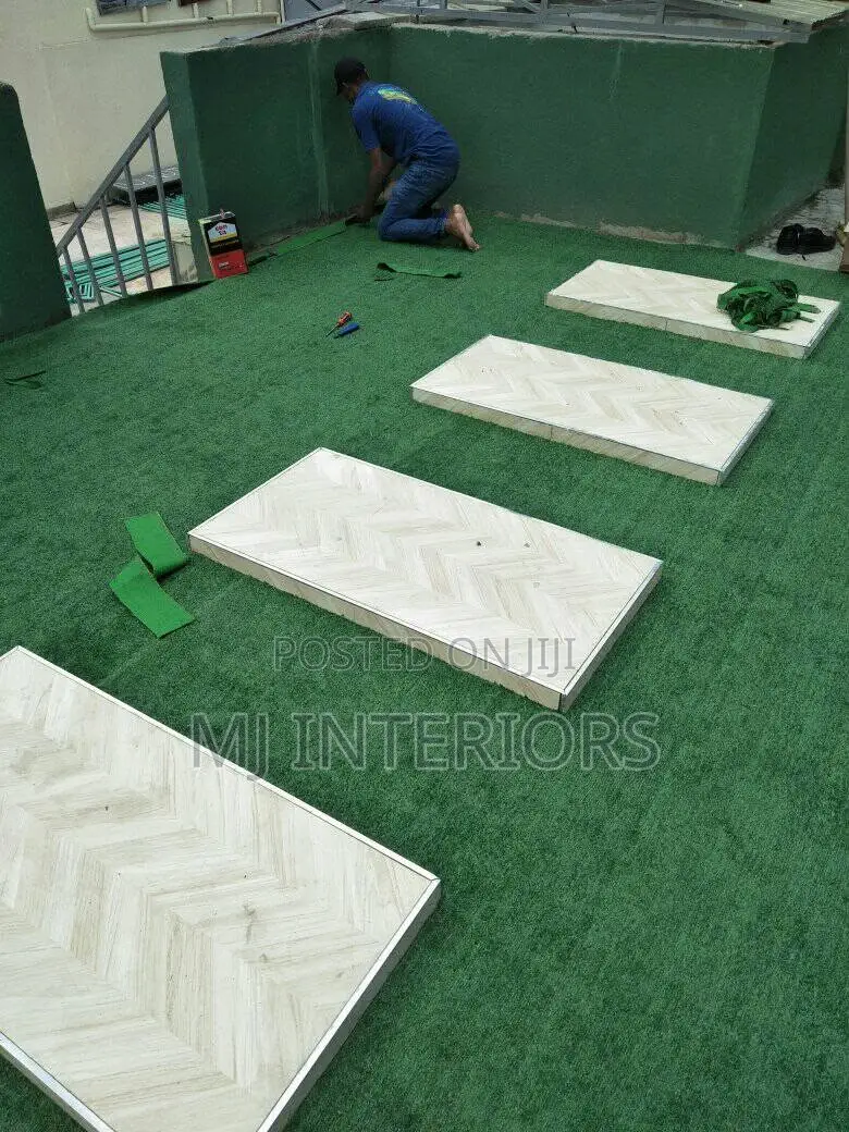 Green Artificial Turf Rolls for Gardens, Events and Outdoor Areas