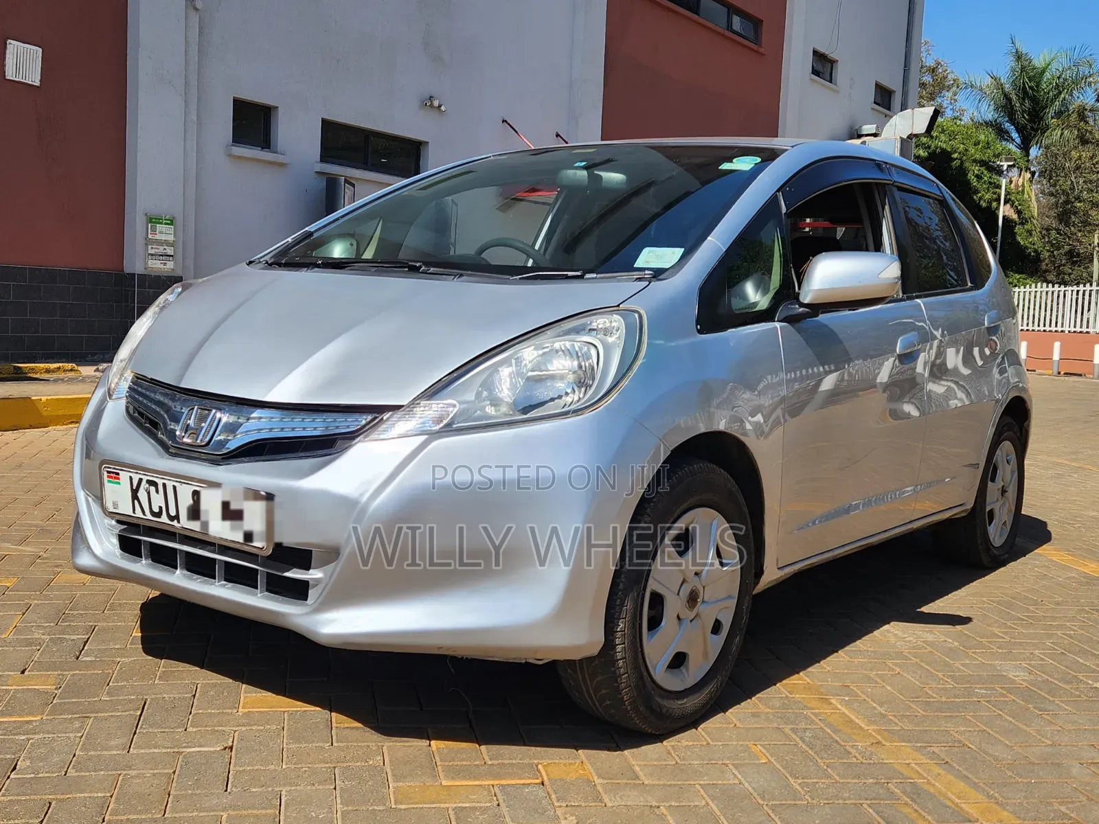 Honda Fit Automatic 2012 Silver