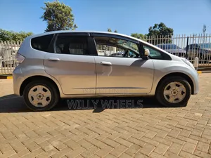 Honda Fit Automatic 2012 Silver