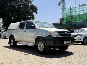 Toyota Hilux 2006 Silver