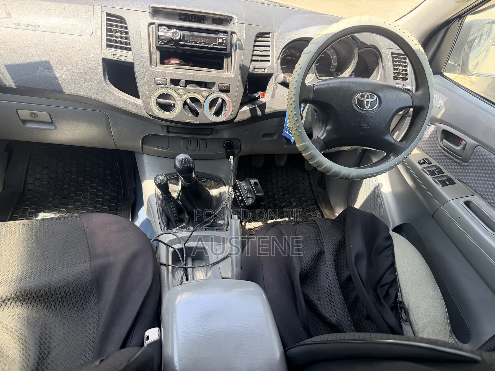 Toyota Hilux 2006 Silver