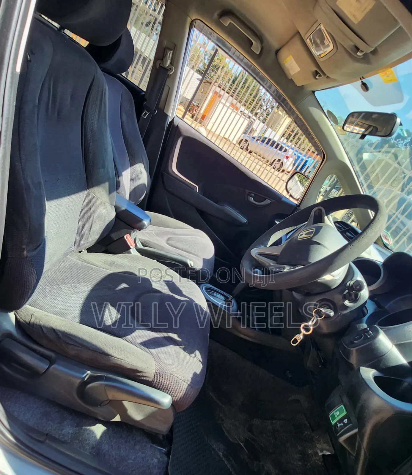 Honda Fit Automatic 2012 Silver