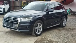 Audi Q5 2.0T Premium AWD quattro 2019 Gray