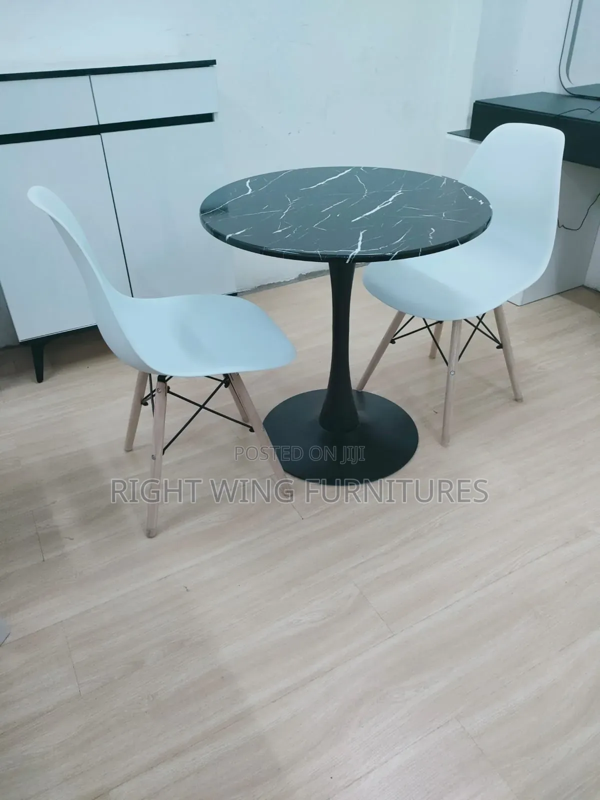 Glass Round Table