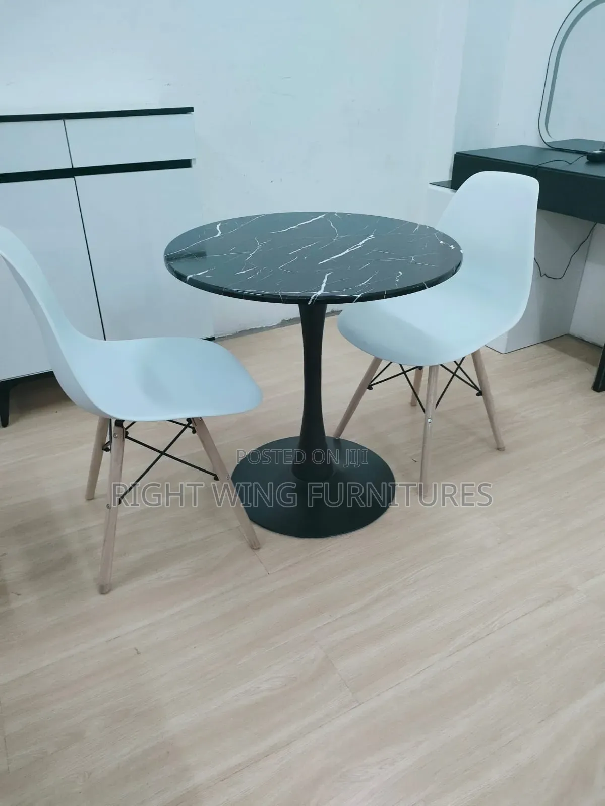 Glass Round Table