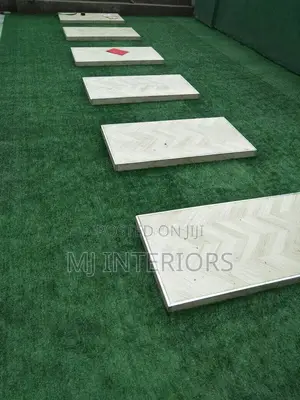 Synthetic Grass Lawn for Elegant Compounds and Outdoor Entertainment