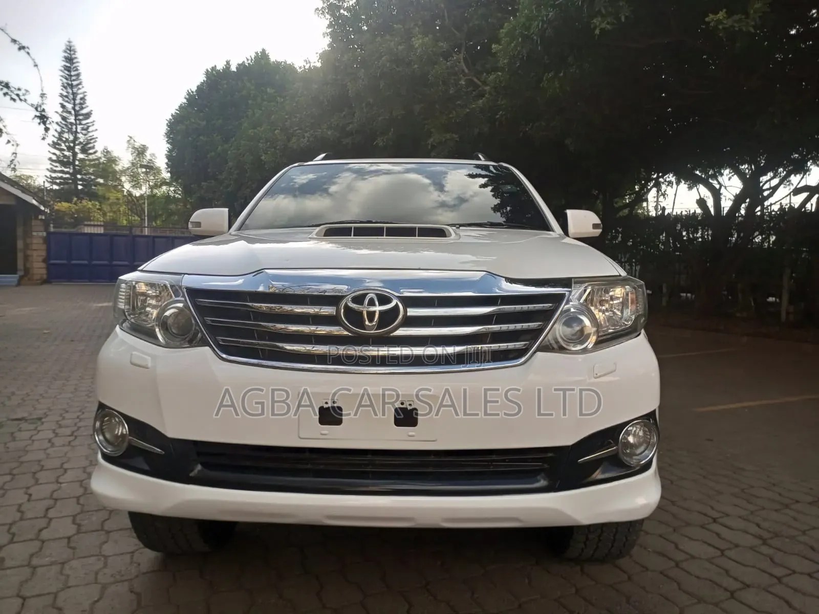 Toyota Fortuner 2015 White