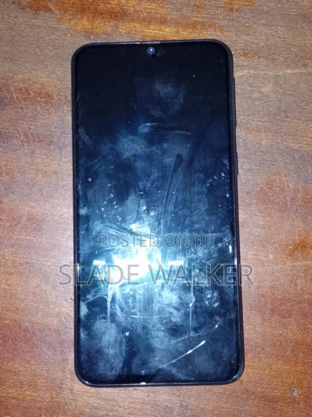 Samsung Galaxy A40 64 GB Black - thumbnail 3