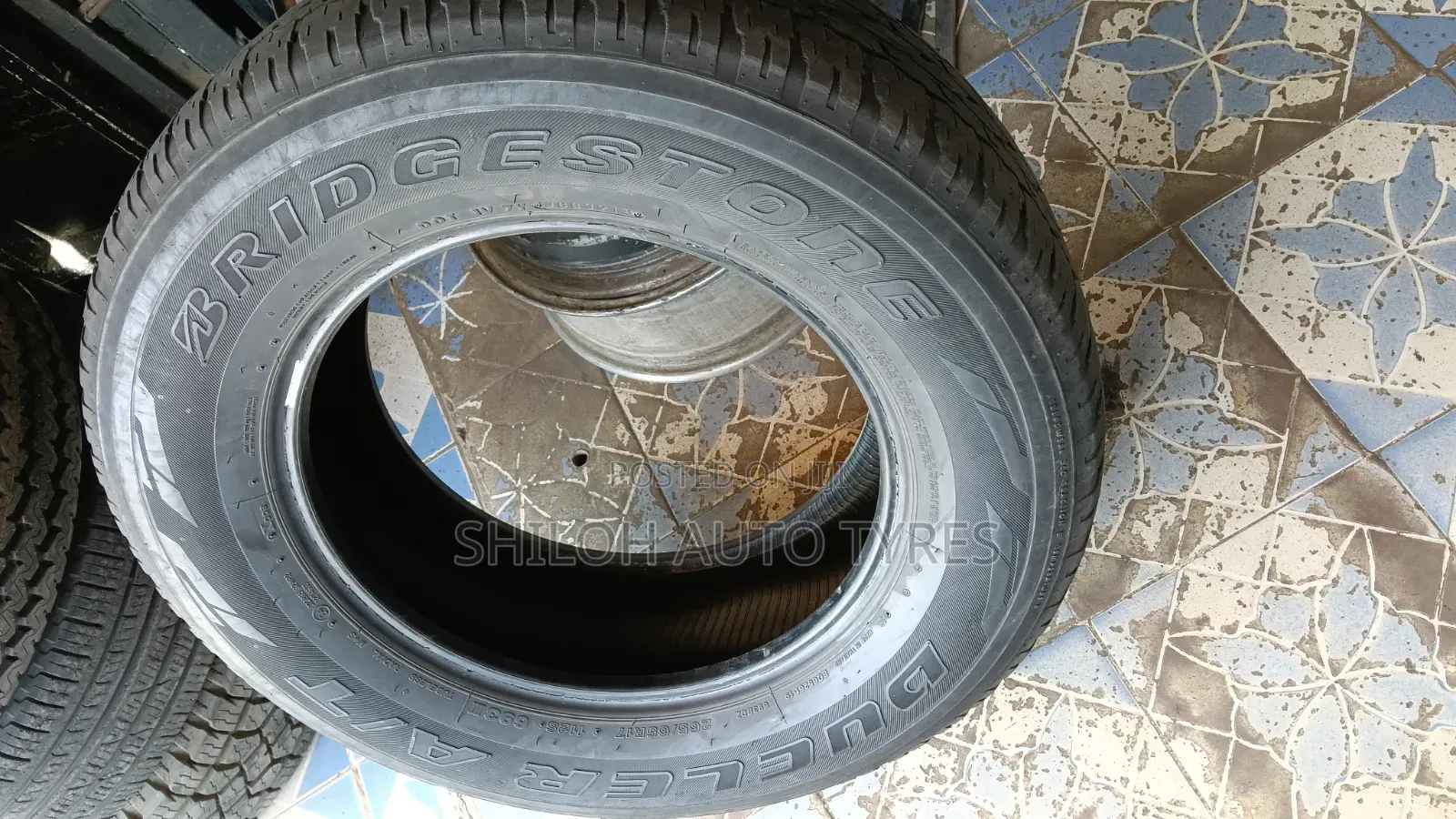 Bridgestone 265/65r17