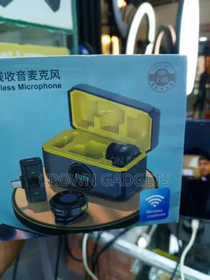 Wireless Lavalier Mic Set With Charging Case