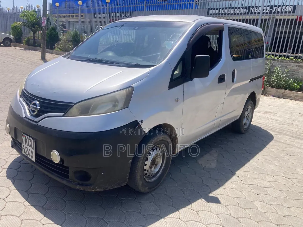 Nissan NV200 2011 Silver