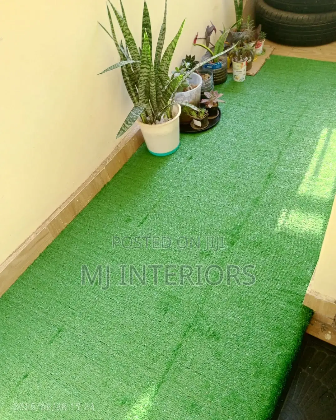Artificial Green Lawn for Balconies, Patios and Garden Projects