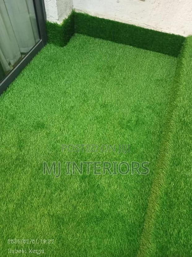 Artificial Lawn Carpet for Beautiful Green Outdoor Living Spaces