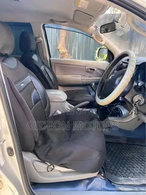 Toyota Hilux 2006 Silver