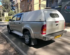 Toyota Hilux 2006 Silver