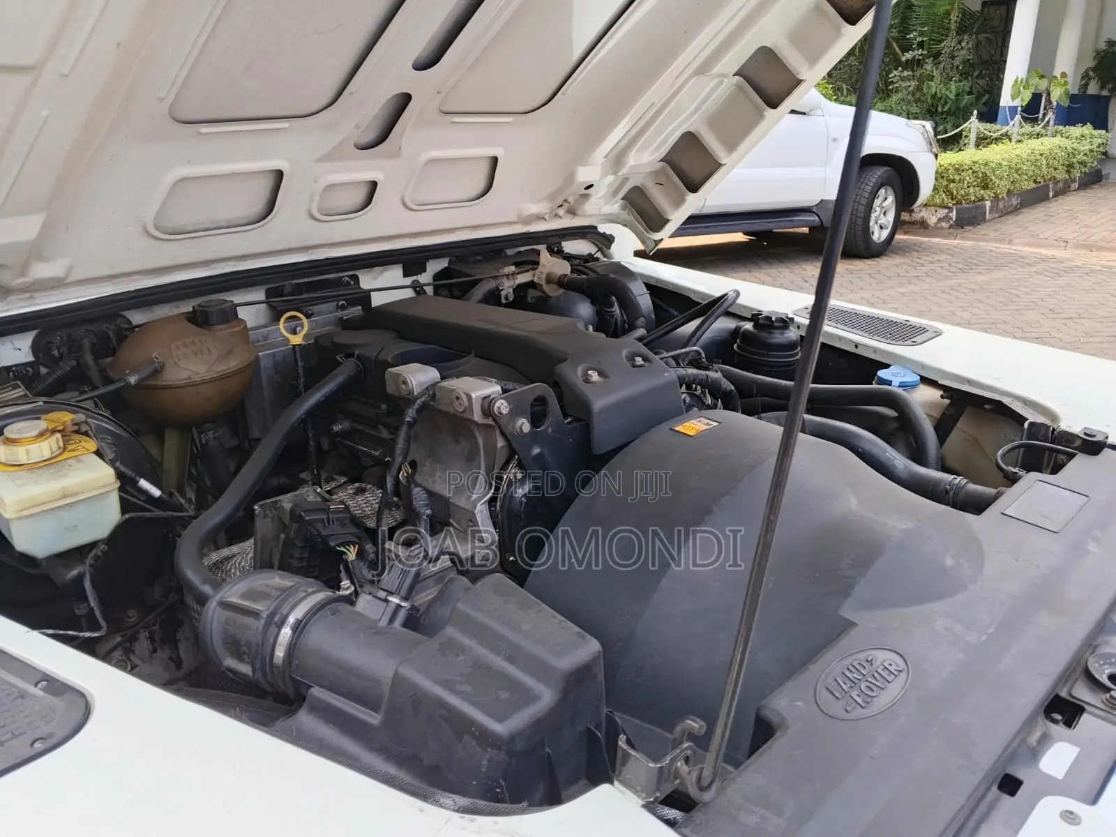 Land Rover Defender Puma 110 2.4 TD 2010 White
