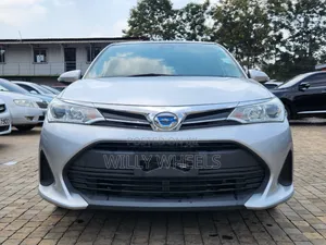 Toyota Corolla Fielder 1.5 Hybrid FWD 2018 Silver