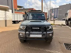 Toyota Land Cruiser 4.5 V8 GXR 2010 Green