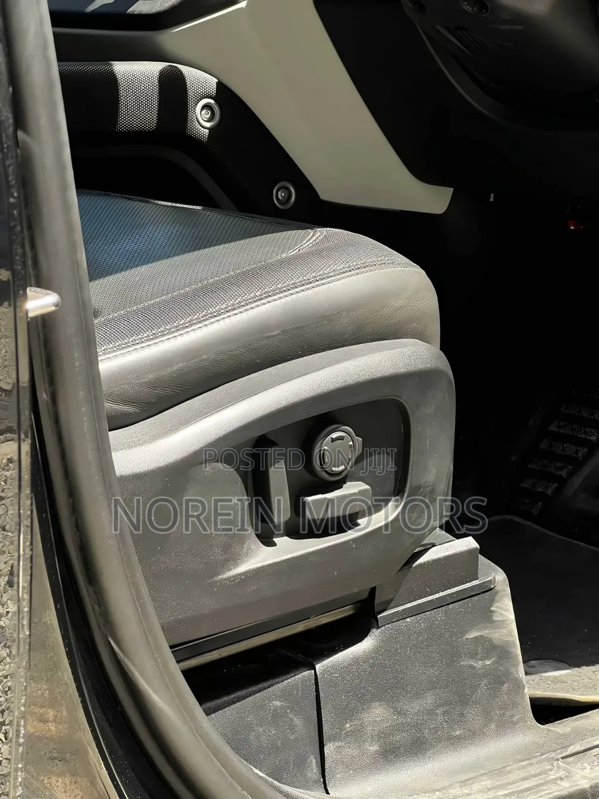Land Rover Defender 2020 Matt Black
