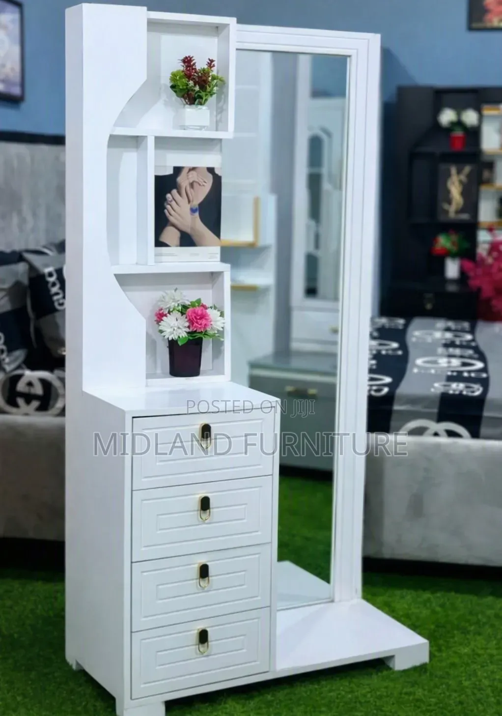 Dressing Vanity With Mirror Pay on Delivery 