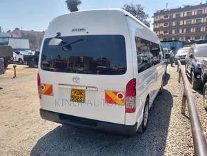 Toyota HiAce 2018 White