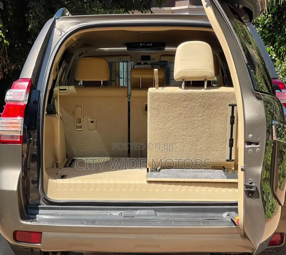 Toyota Land Cruiser Prado 2016 Gold