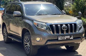 Toyota Land Cruiser Prado 2016 Gold