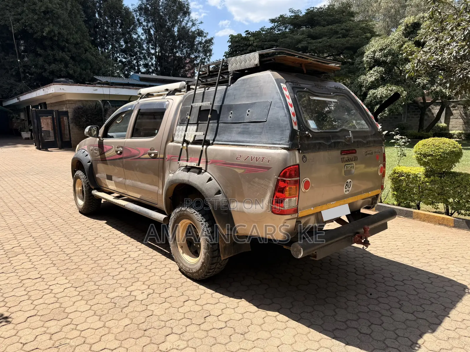 Toyota Hilux 2.5 D-4D 4X4 SRX 2009 Brown