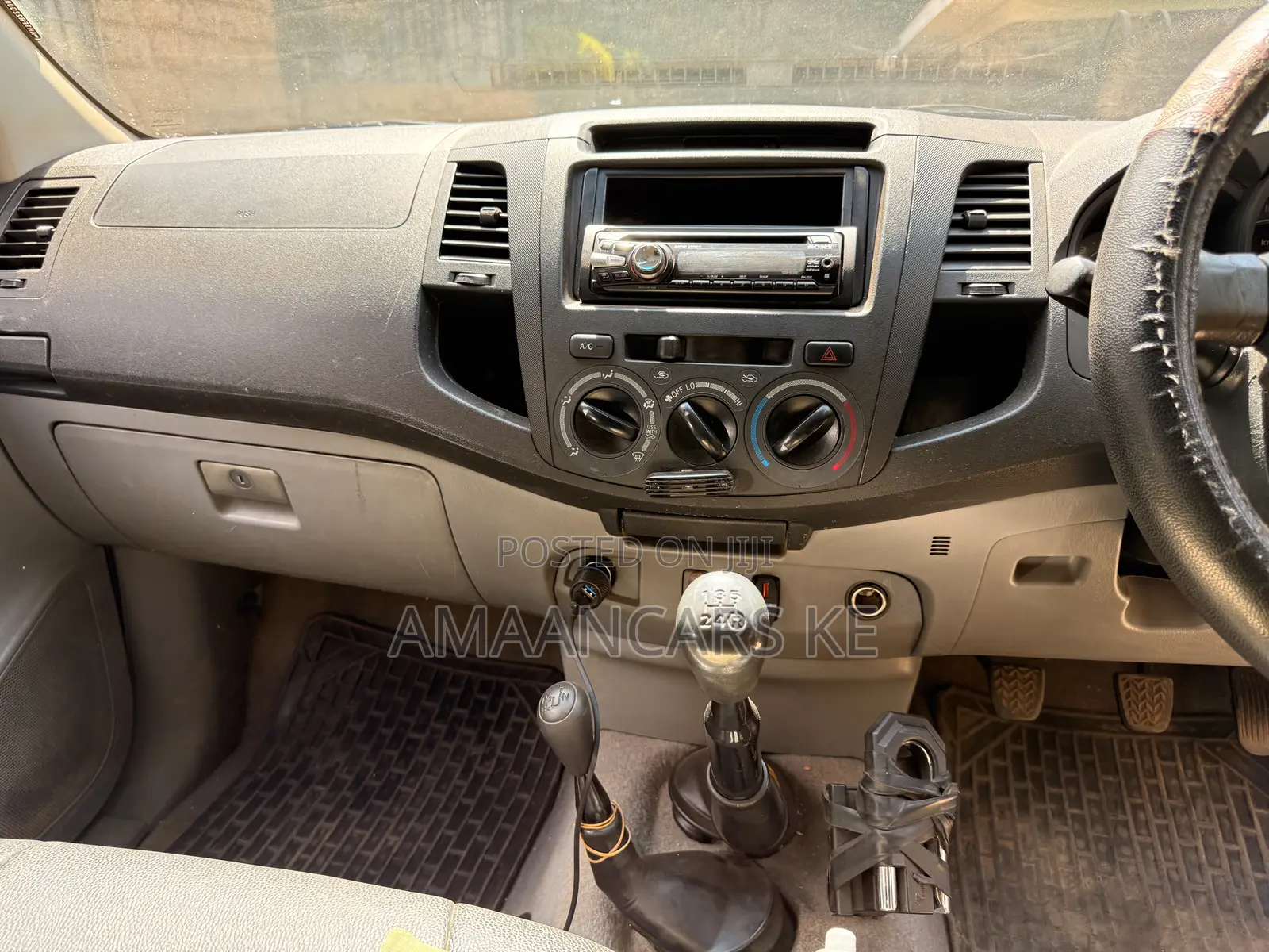 Toyota Hilux 2.5 D-4D 4X4 SRX 2009 Brown