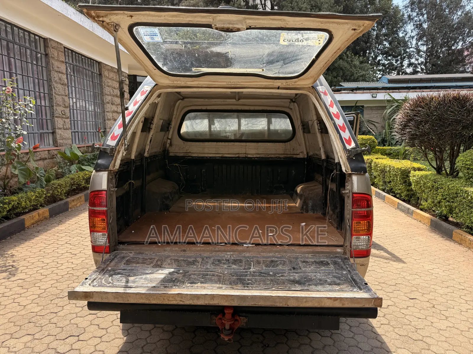 Toyota Hilux 2.5 D-4D 4X4 SRX 2009 Brown