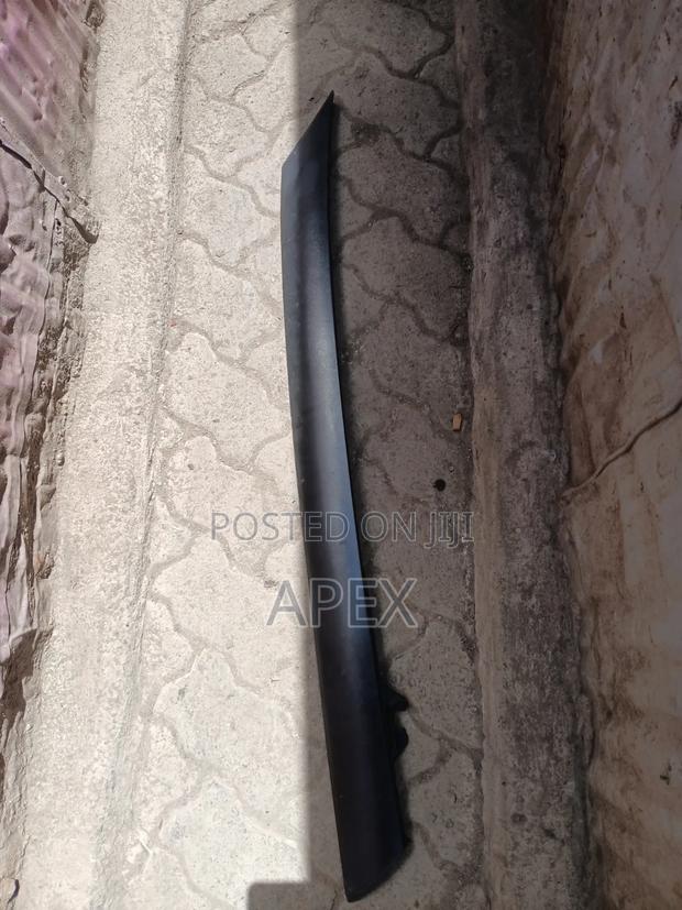 Windscreen Moulding Toyota Sienta 2016