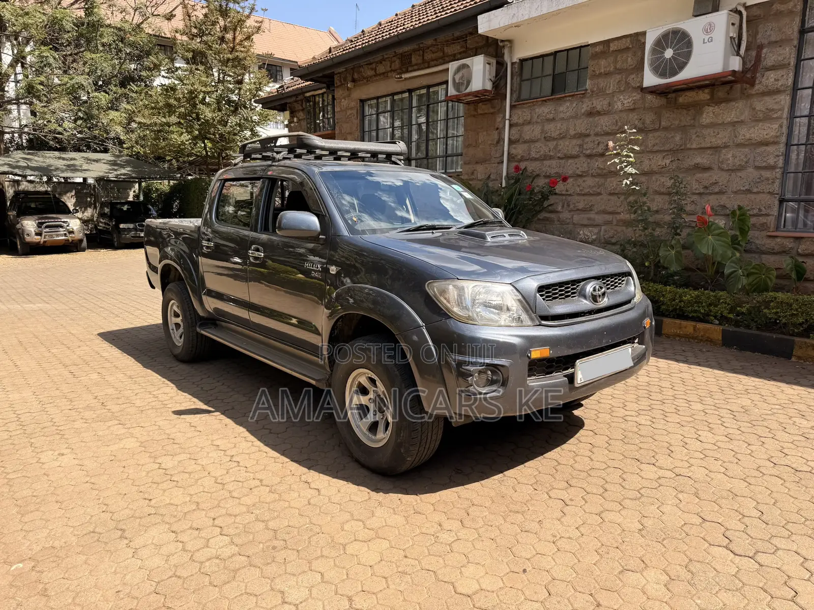 Toyota Hilux 2.5 D-4D 4X4 SRX 2010 Gray
