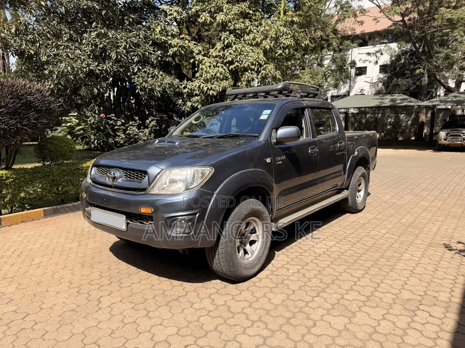 Toyota Hilux 2.5 D-4D 4X4 SRX 2010 Gray