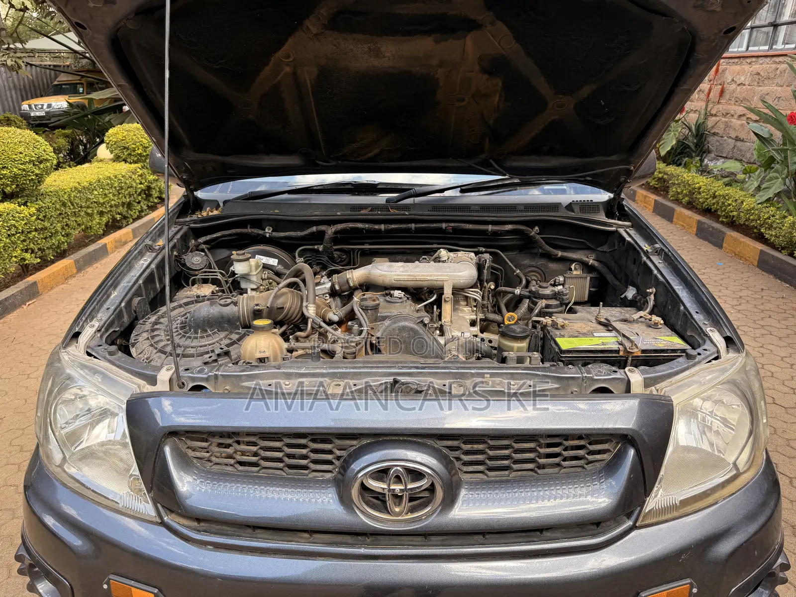 Toyota Hilux 2.5 D-4D 4X4 SRX 2010 Gray