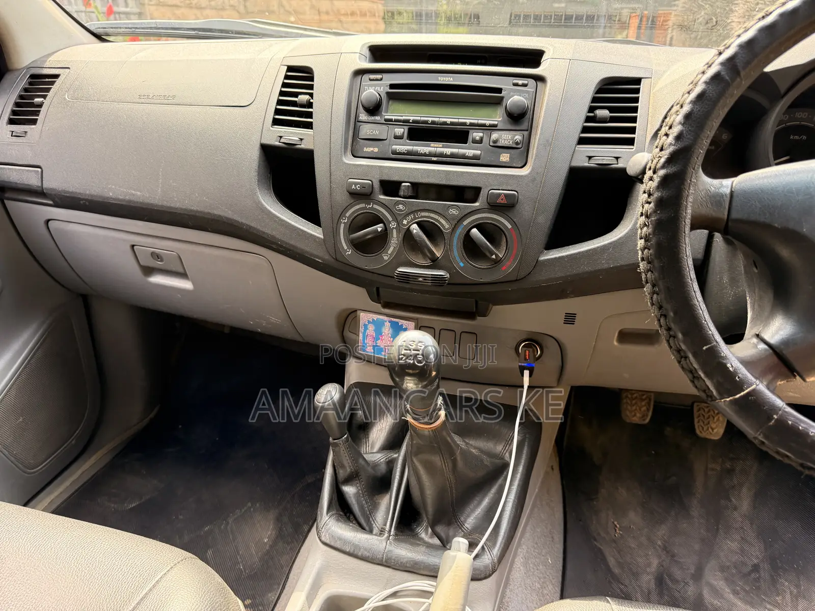 Toyota Hilux 2.5 D-4D 4X4 SRX 2010 Gray