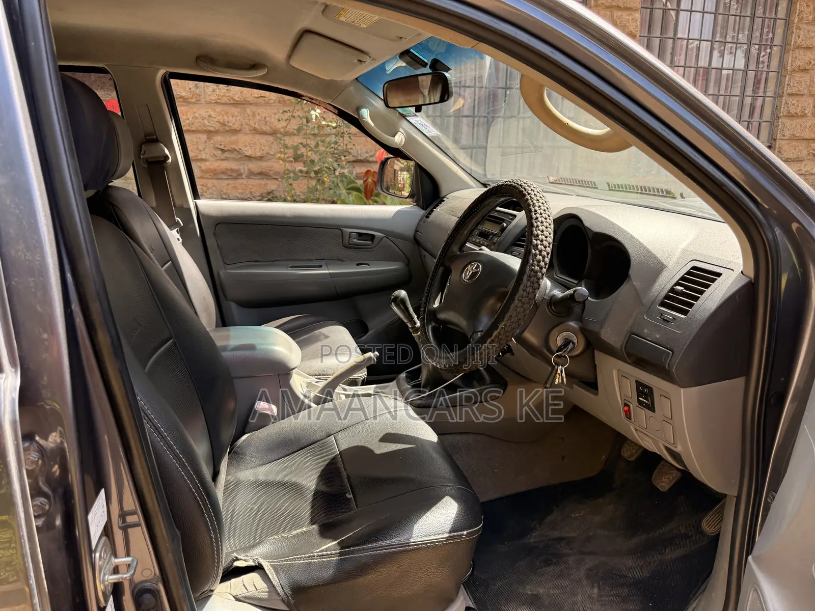 Toyota Hilux 2.5 D-4D 4X4 SRX 2010 Gray