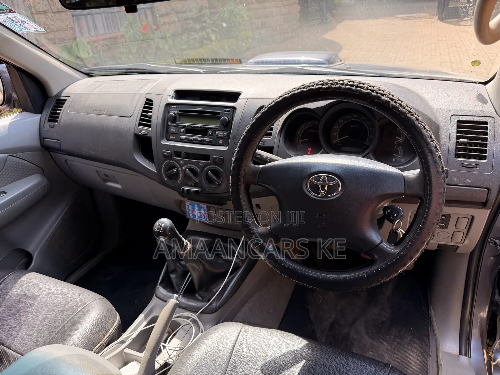 Toyota Hilux 2.5 D-4D 4X4 SRX 2010 Gray