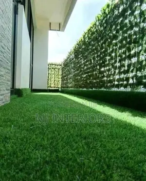 Synthetic Lawn Carpet for Residential and Commercial Landscaping