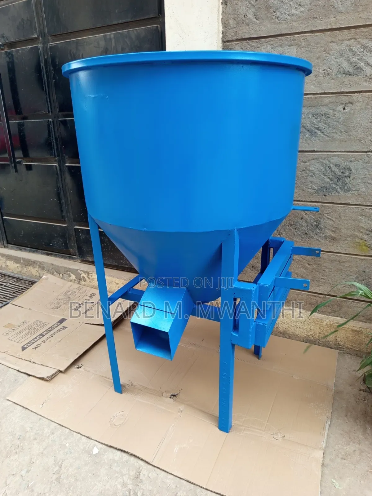Feed Mixer