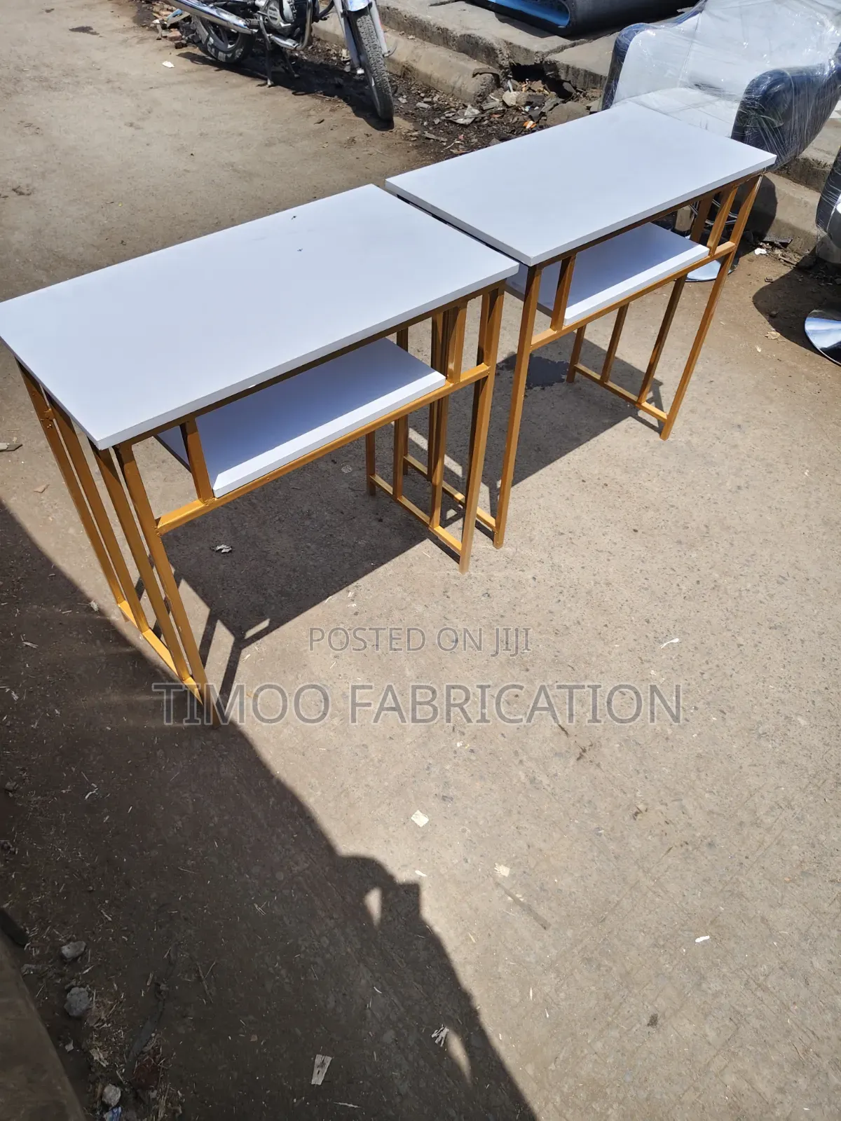 Nail Table With Shelf, White, Gold