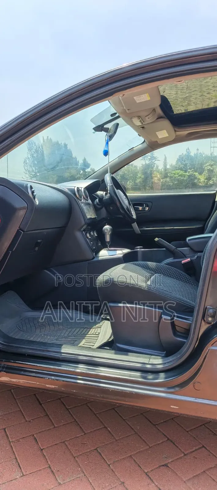 Nissan Dualis 2011 Black