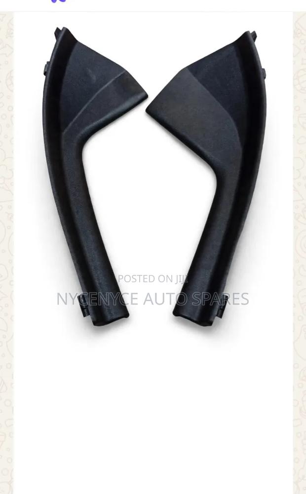 Windscreen Finisher Nissan Tiida