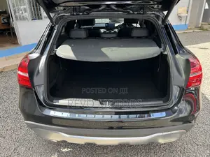 Mercedes-Benz GLA-Class 2018 Black