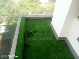 Synthetic Grass Lawn for Elegant Outdoor Property Decoration