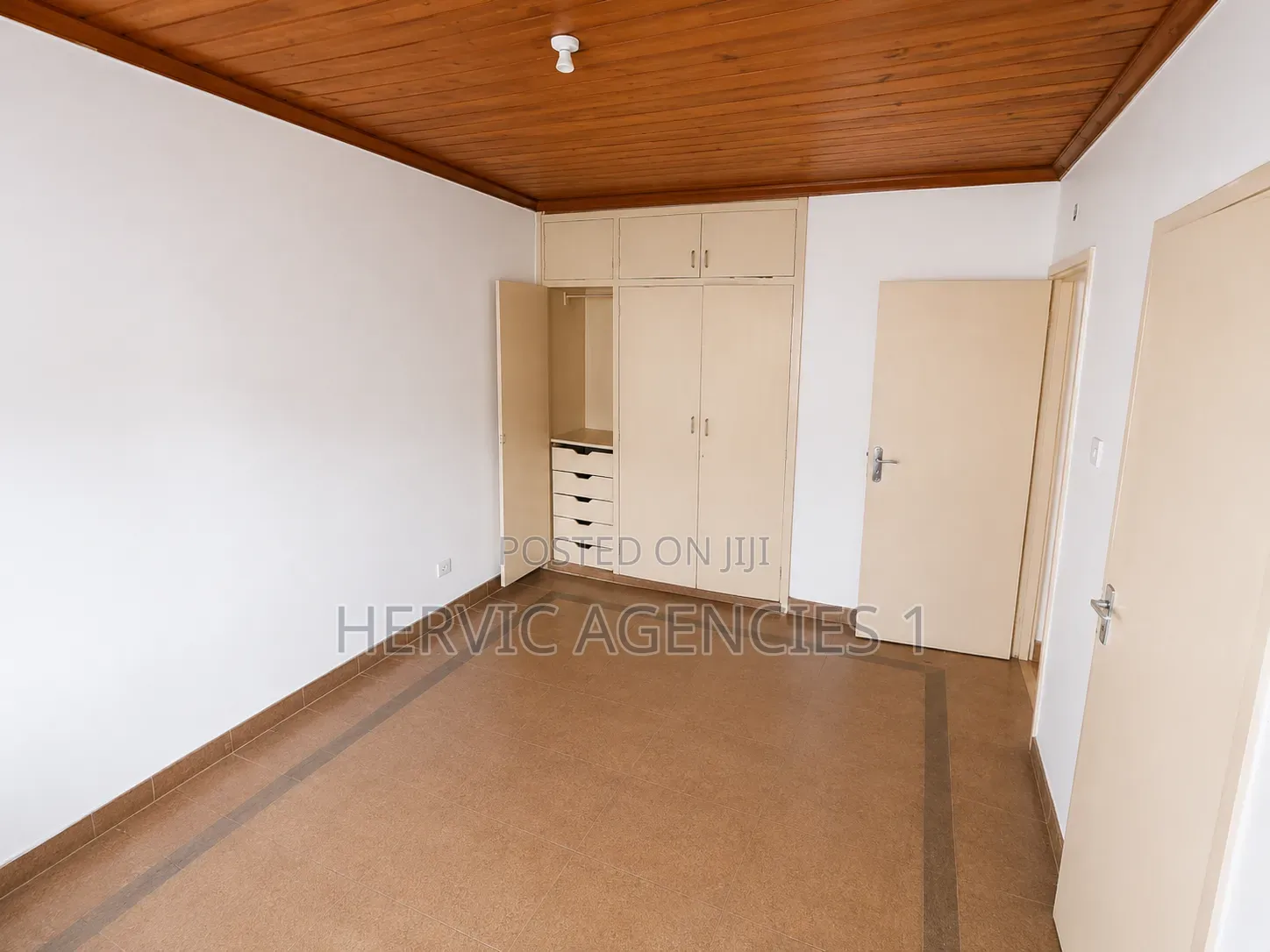 3bdrm Bungalow in South B for rent