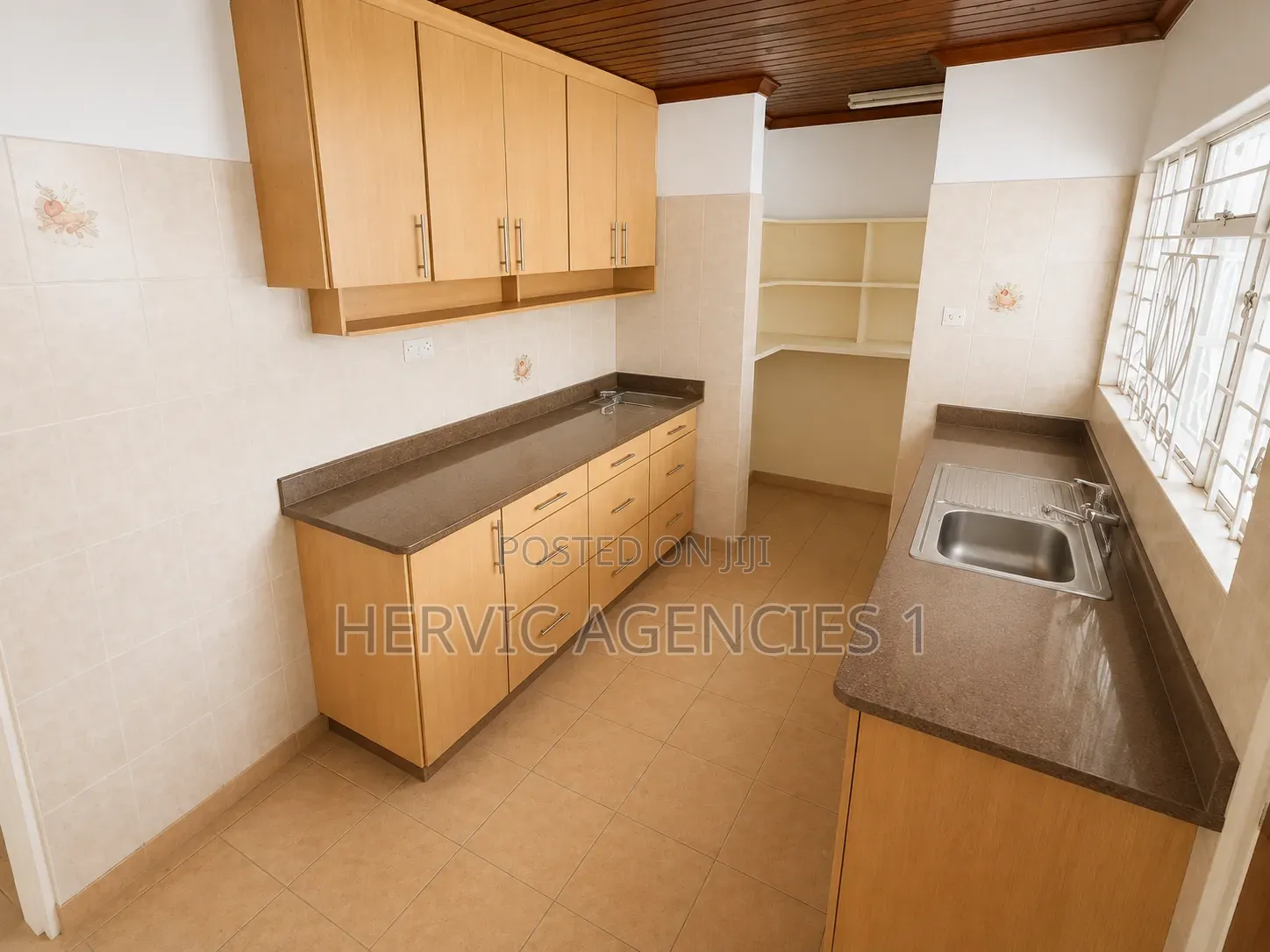 3bdrm Bungalow in South B for rent