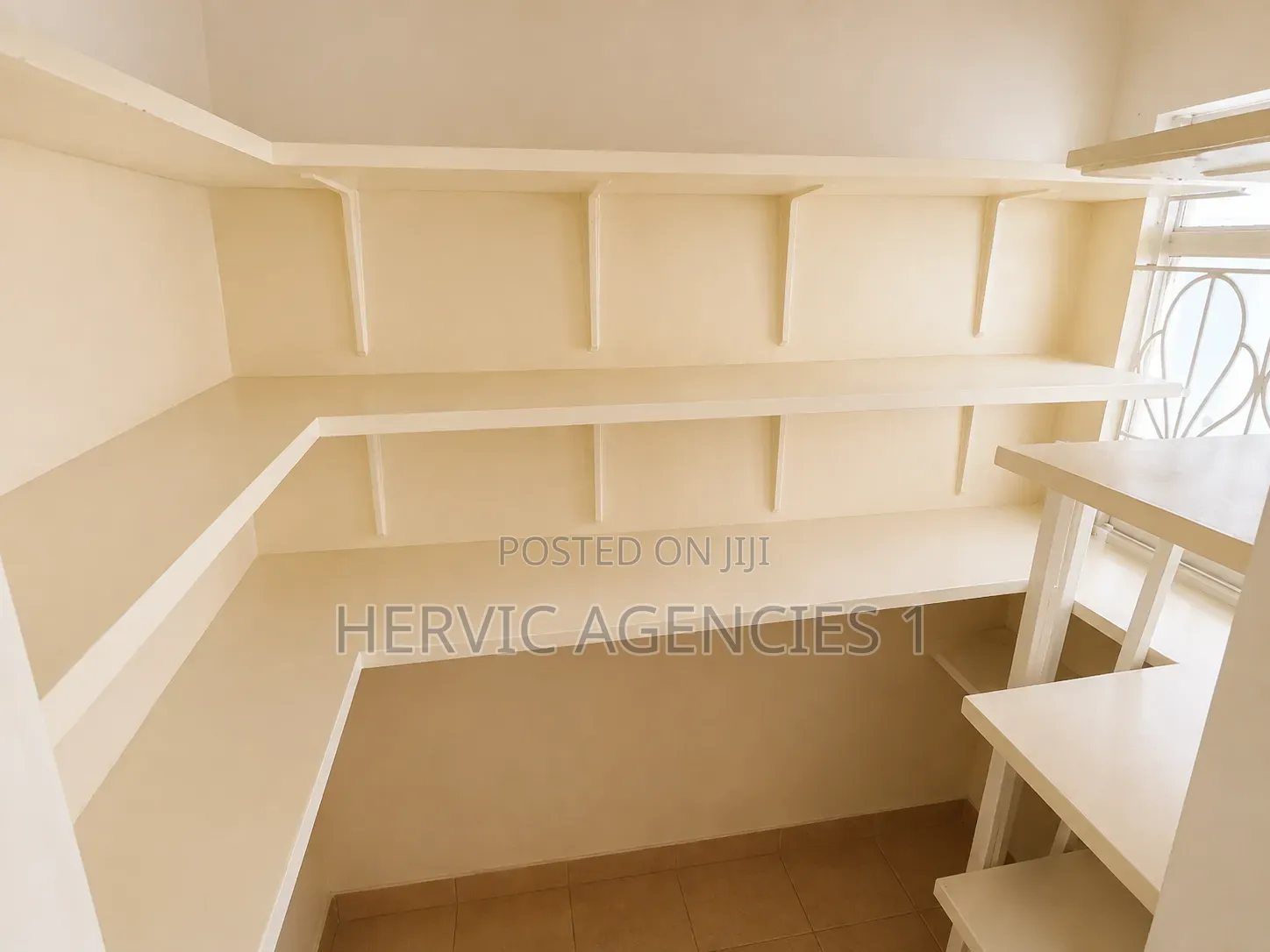 3bdrm Bungalow in South B for rent