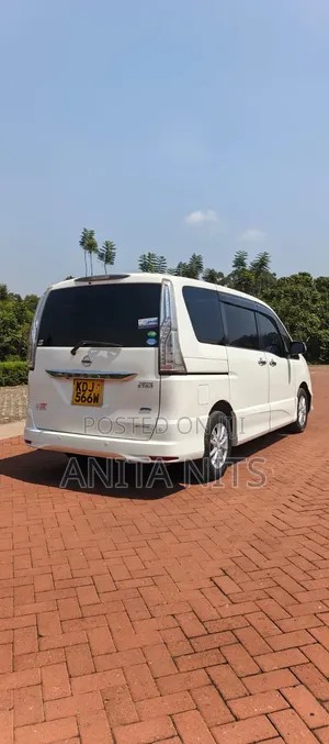 Nissan Serena 2016 White